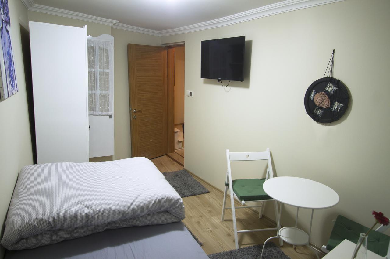 Istanbul Erasmus House Bagian luar foto